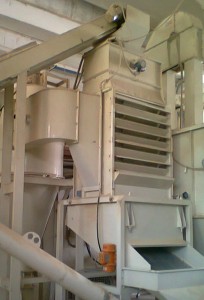 Raffreddatore verticale con setaccio
